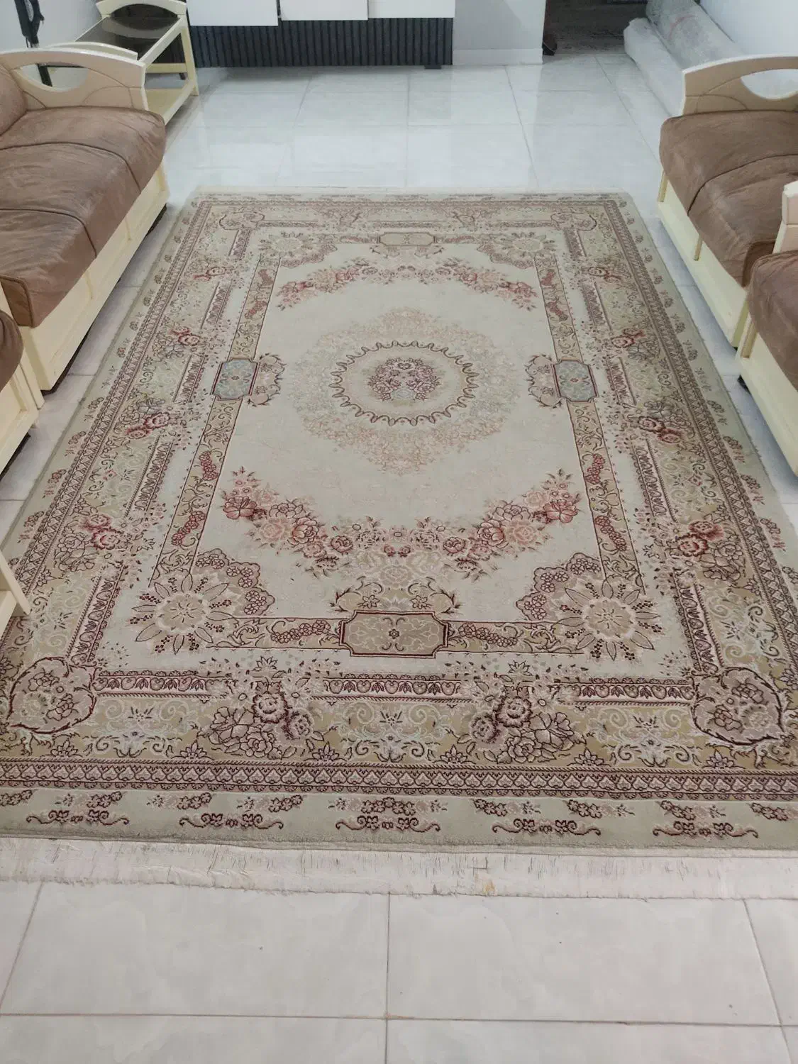 دوتخته فرش|فرش|قم, حاج زینل|دیوار