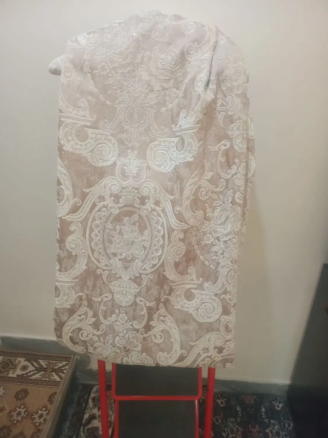 دو عدد شال پرده استفاده نشده جنس خوب|پرده، رانر، رومیزی|ملایر, |دیوار