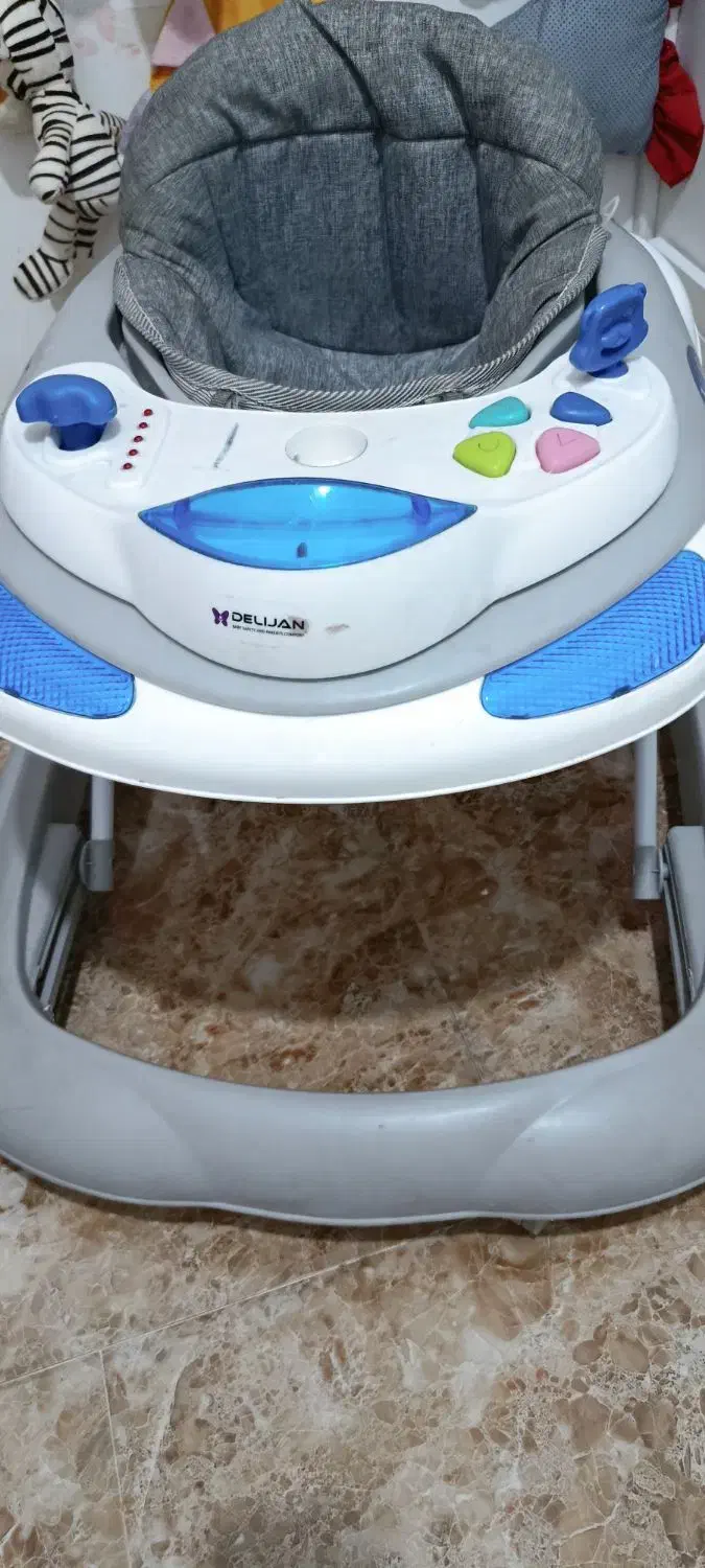 لوازم نوزاد|کالسکه و لوازم جانبی|فیروزکوه, |دیوار