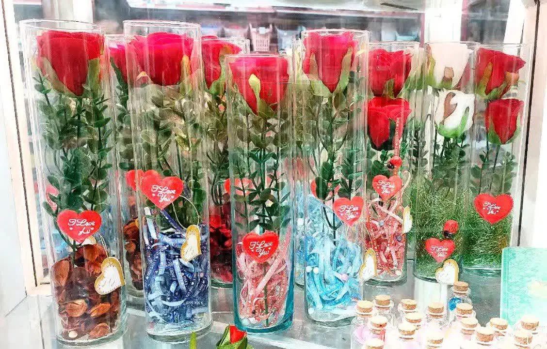 گل کادویی|گل مصنوعی|کاشان, فاز ۲ ناجی آباد|دیوار