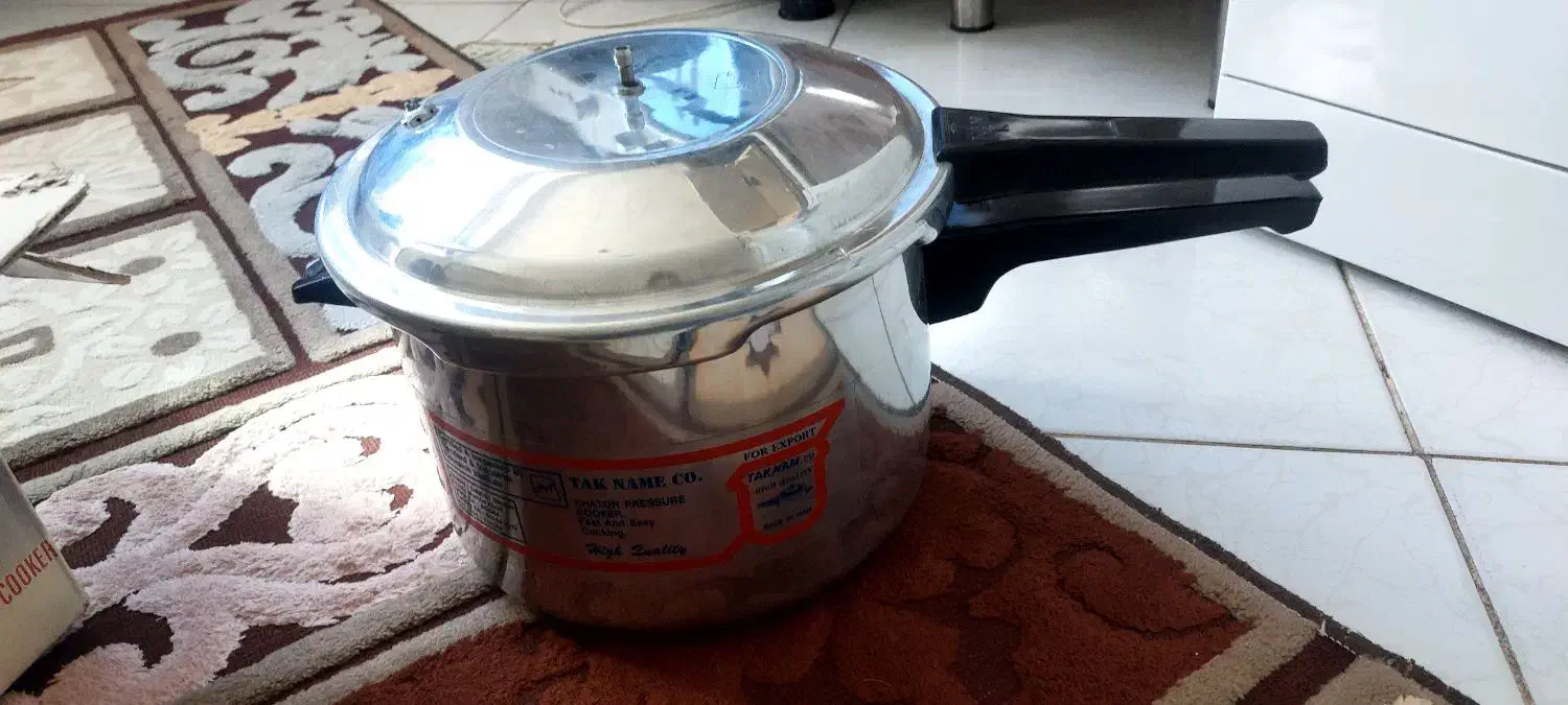 زودپز نو|ظروف پخت‌وپز|تبریز, |دیوار