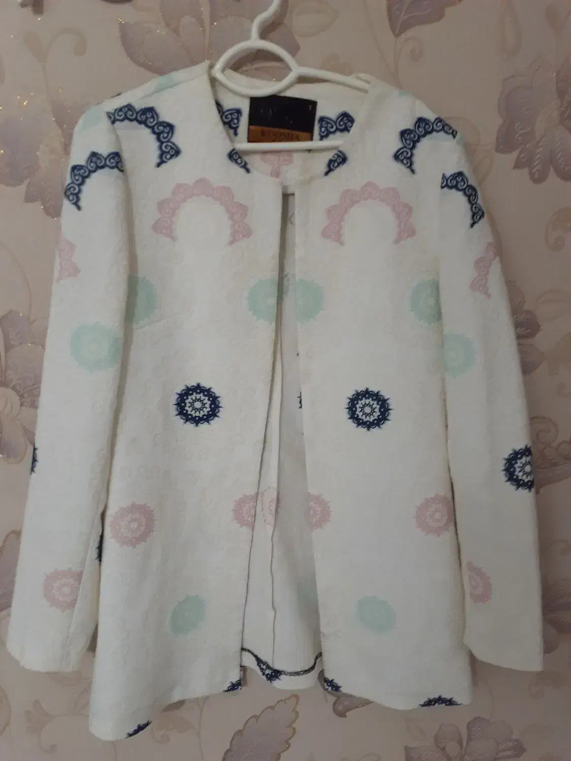 لباس ها ی نو|لباس|اندیشه, شهرک مریم|دیوار