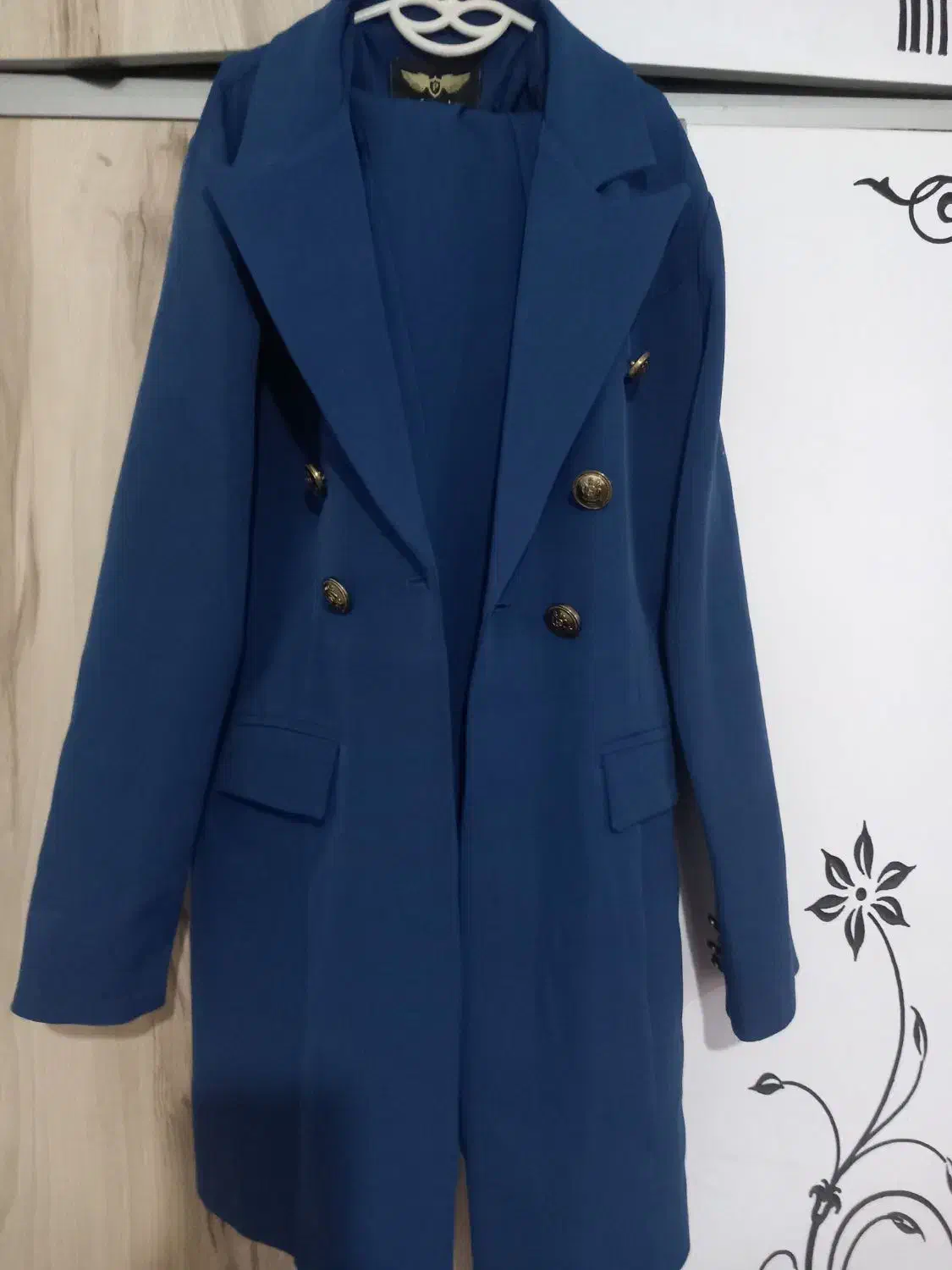 لباس|لباس|کارون, |دیوار