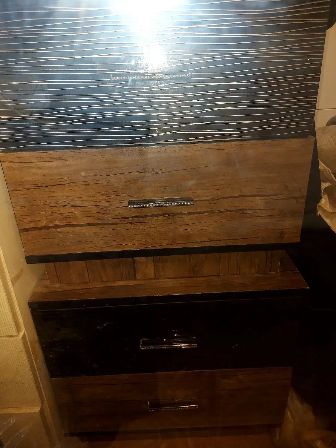 تخت خواب و دو پاتختی|تخت و سرویس خواب|آفتاب, |دیوار