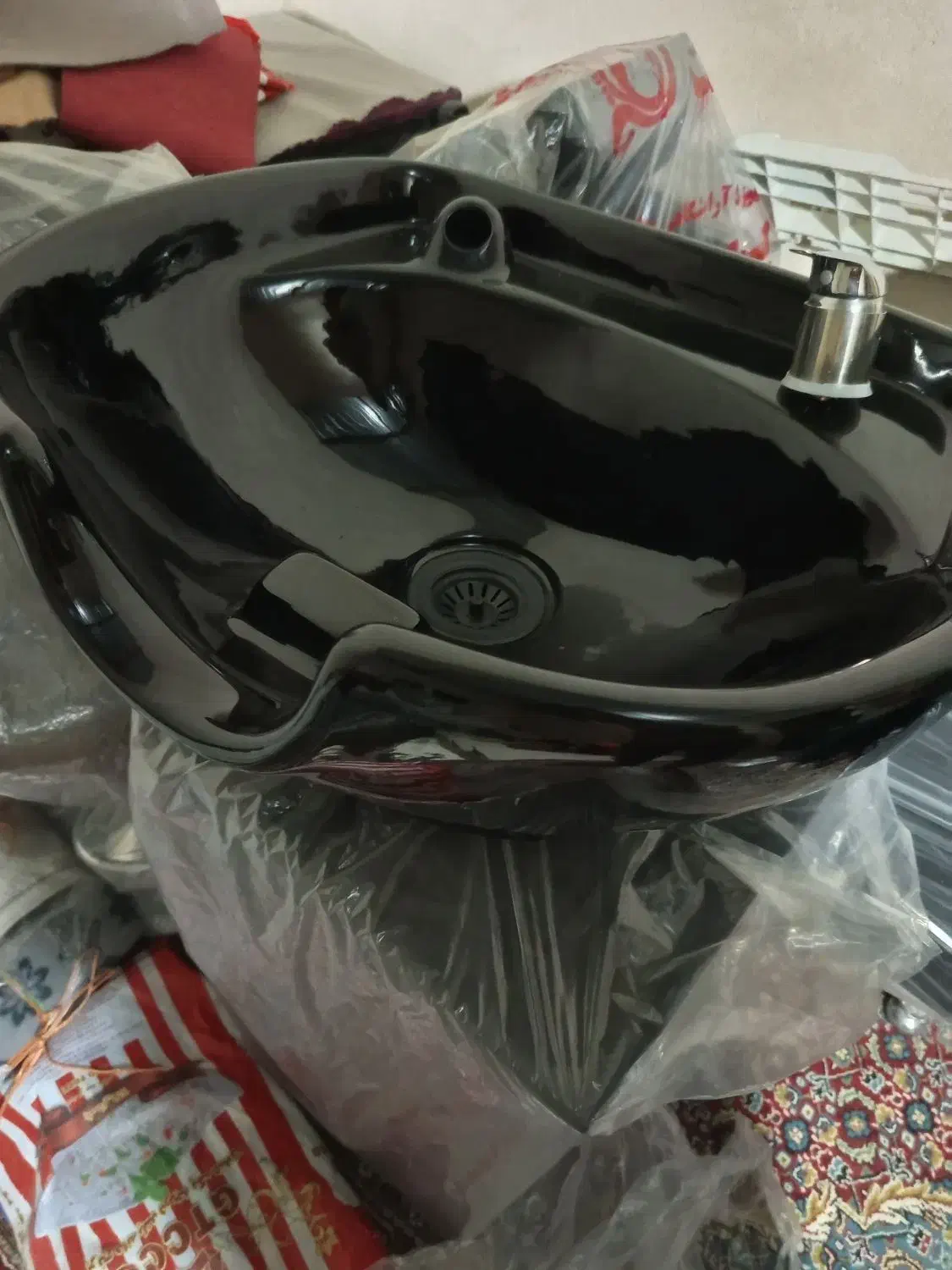 وسایل آرایشگاه|آرایشگاه و سالنهای زیبایی|اهر, |دیوار