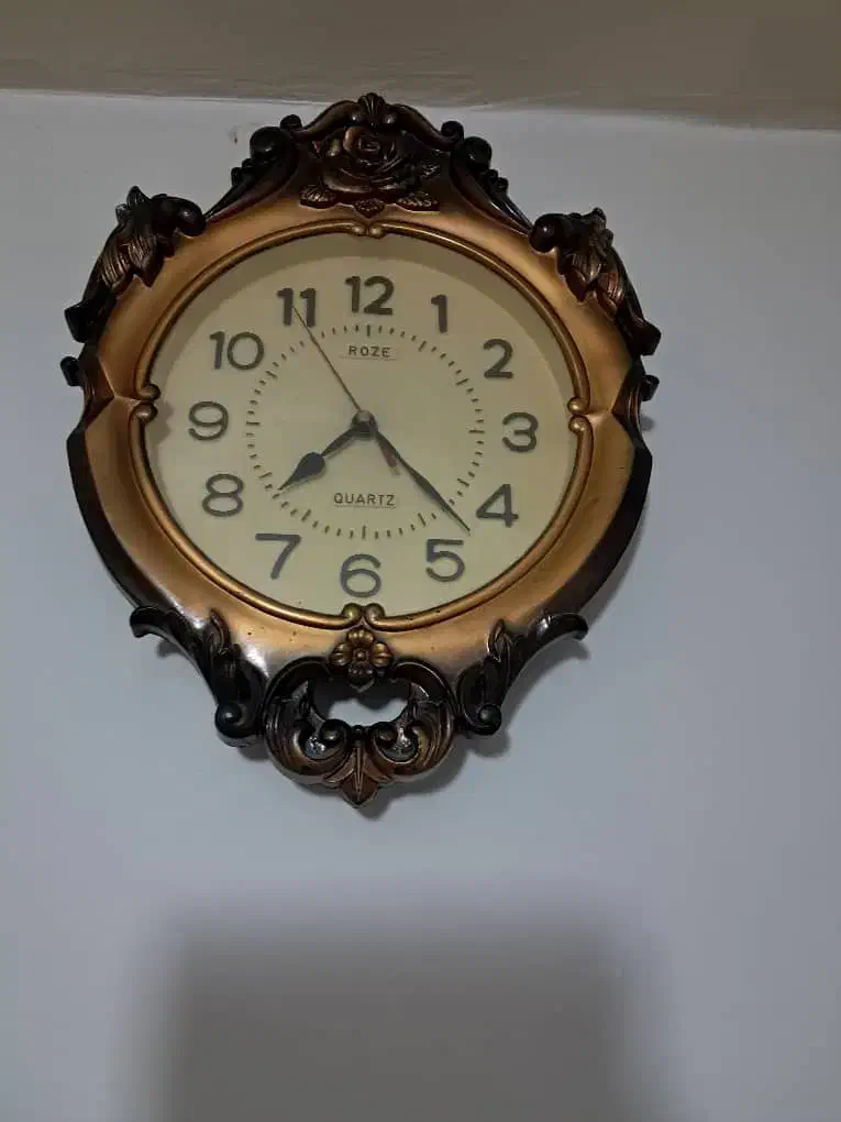 ۲ عدد ساعت دیواری|ساعت دیواری و تزئینی|تبریز, |دیوار