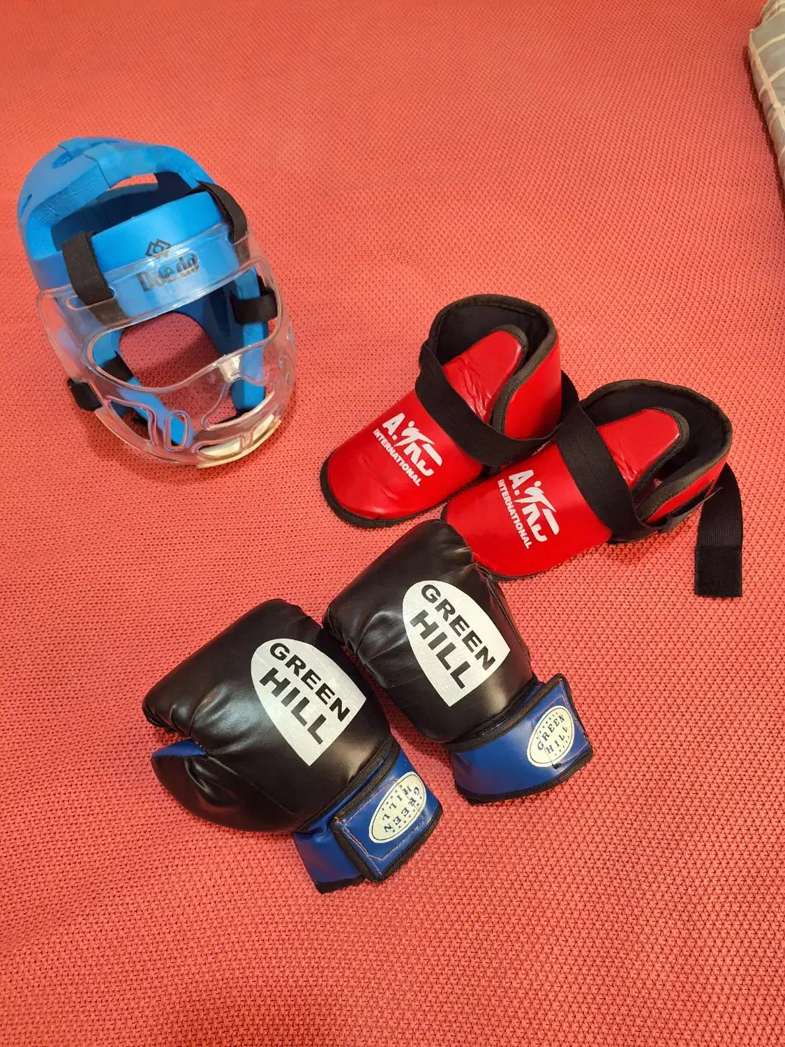 وسایل ورزشی تکواندو و کاراته و بکس|تجهیزات ورزشی|فردیس, فردیس|دیوار