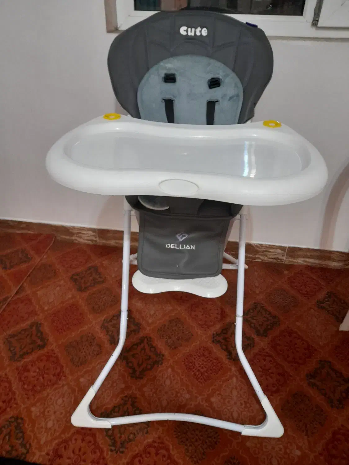 صندلی غذاخوری|تخت و صندلی بچه|رضوانشهر, |دیوار