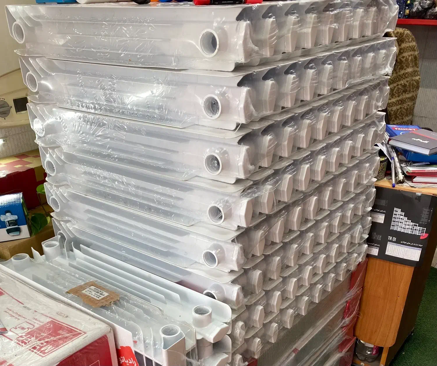 فروشی رادیتور پره ای بوتان زیر قیمت شرکت|آبگرمکن، پکیج، شوفاژ|رضوانشهر, |دیوار