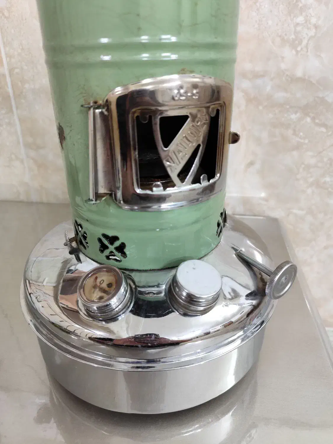 چراغ والور انگلیسی برنجی|بخاری، هیتر، شومینه|قم, تولید دارو و یخچال|دیوار