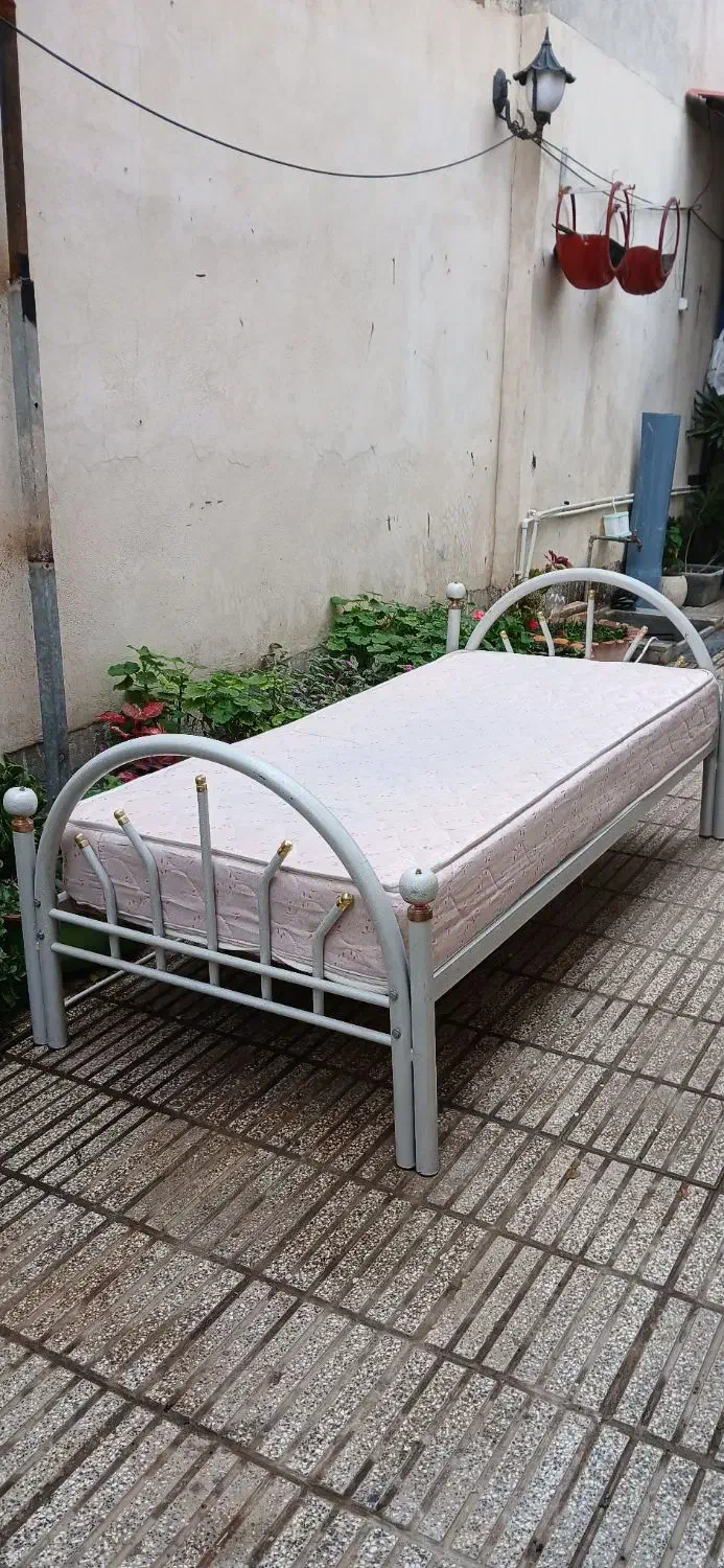 تختخواب فلزی یکنفره|تخت و سرویس خواب|علی‌آباد کتول, |دیوار