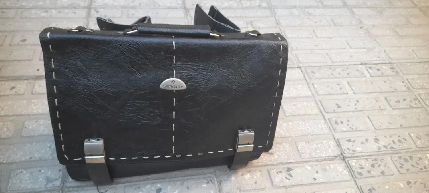 یک عدد  کیف نو|کیف، کفش، کمربند|نهاوند, |دیوار