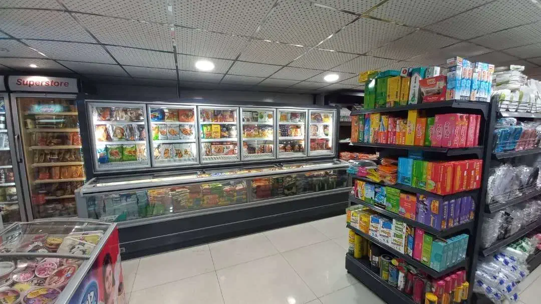 صندوقدار و پشتیبان همراه با بیمه و سرویس برگشت|استخدام خدمات فروشگاه و رستوران|شیراز, مهدی‌آباد|دیوار
