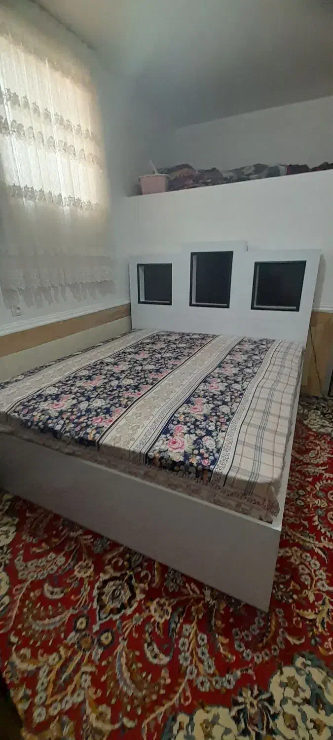 تختخواب بزرگترازدونفره نونو باتشک طبی فنردارعال|تشک تختخواب|میبد, |دیوار
