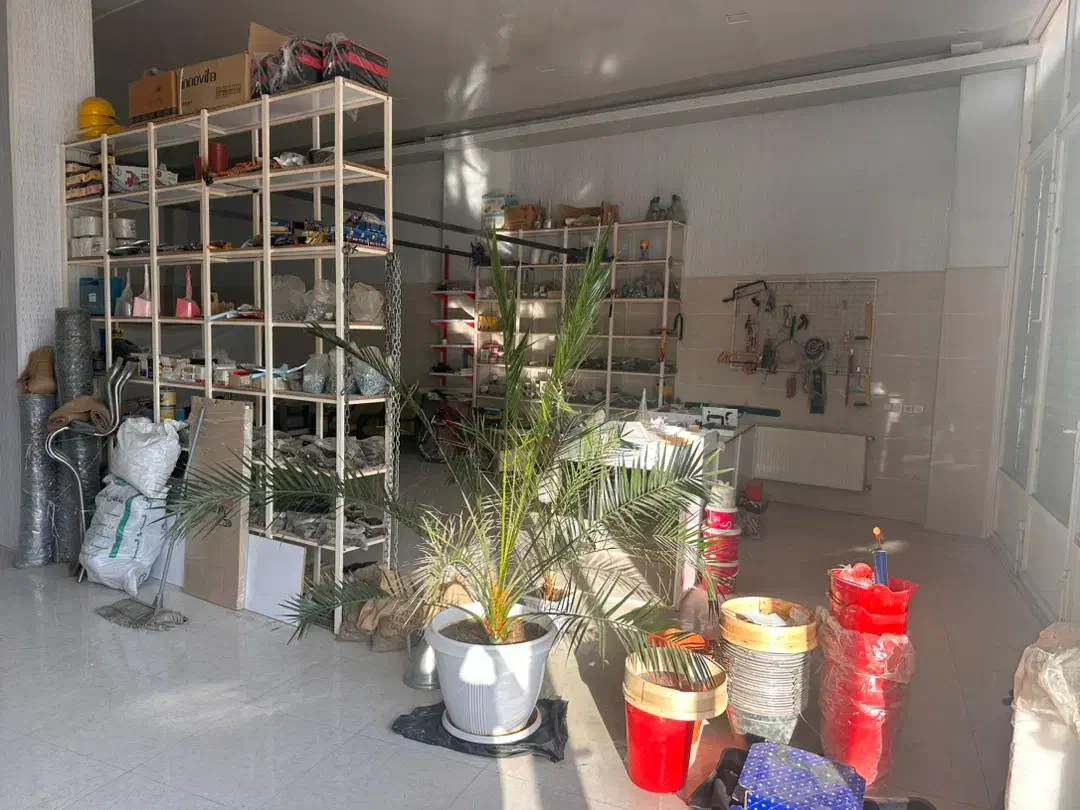 یک مغازه ابزار فروشی با کل وسایل ها به فروش میرسد|فروشگاه و مغازه|مهاباد (آذربایجان غربی), |دیوار