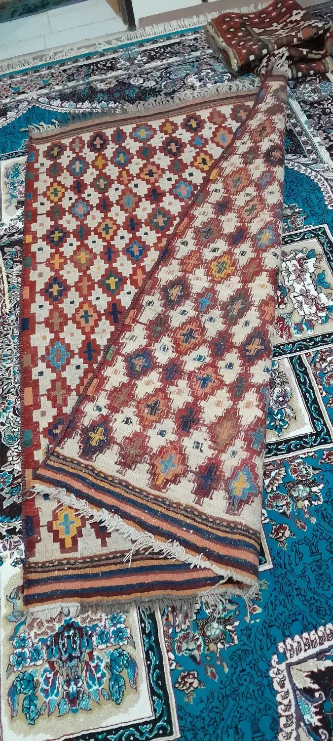 گلیم دست بافت بختیاری|گلیم، جاجیم، گبه|شهرکرد, |دیوار