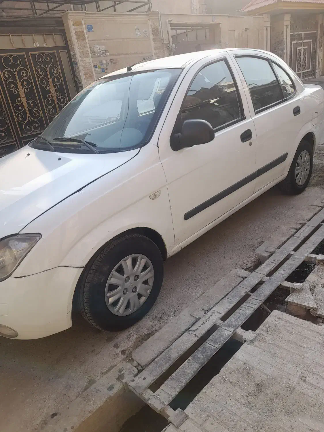 تیبا صندوق دار مدل ۹۱ رخ در حد۹۸ هستش|خودرو سواری و وانت|ری, شهرک نظامی|دیوار