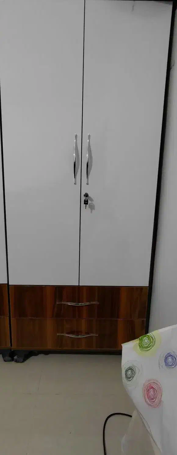 کمد|جاکفشی، کمد، دراور|خرمآباد, |دیوار