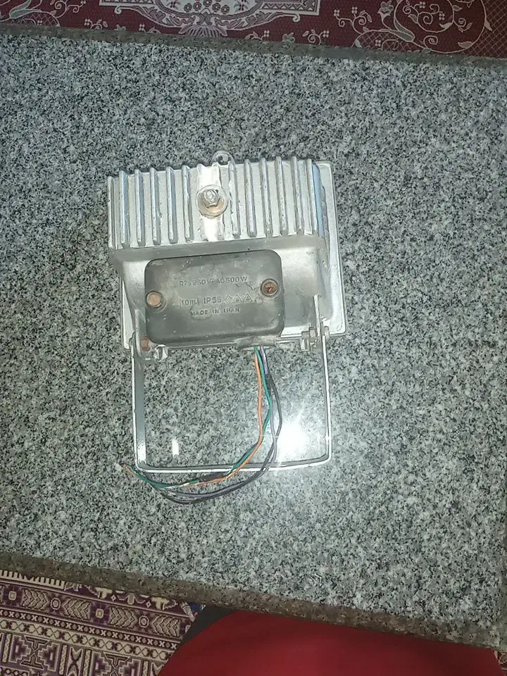 پرژکتور ایتالیایی با یک سال ضمانت پس از فروش|لامپ و چراغ|مرند, |دیوار