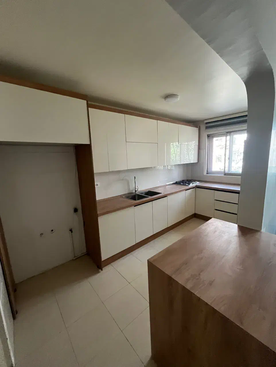 مستغلات ۲۰۰ متر دو واحدی