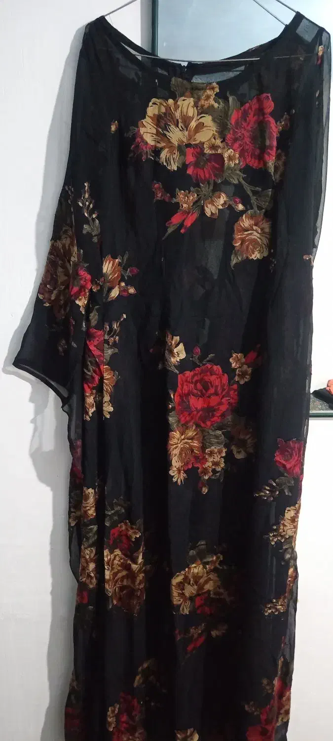 قصری در حد نو|لباس|مهاباد (آذربایجان غربی), |دیوار