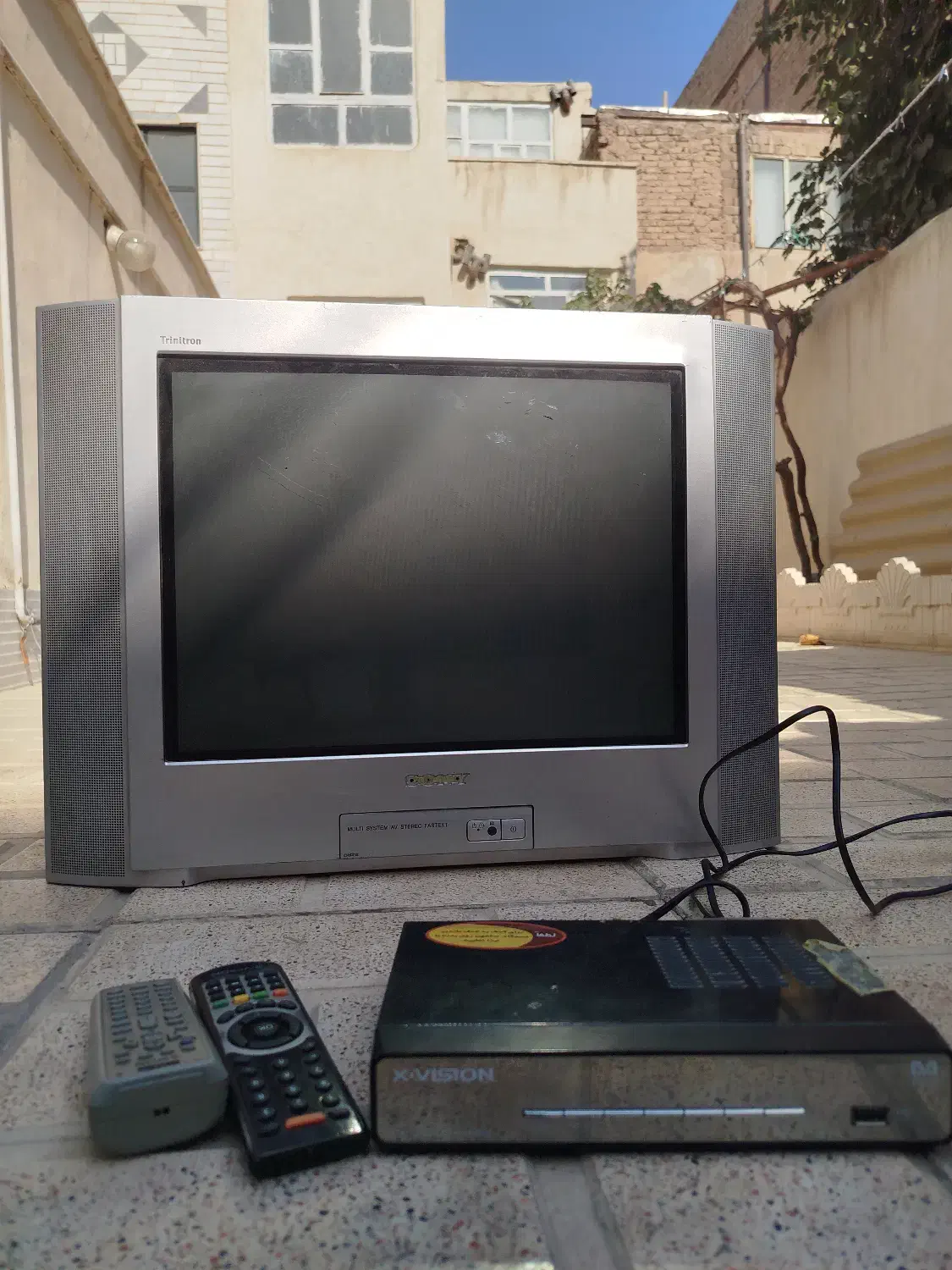 تلویزیون سونی همراه دستگاه دیجیتال X-Vision|تلویزیون و پروژکتور|پاکدشت, پاکدشت (مامازند)|دیوار