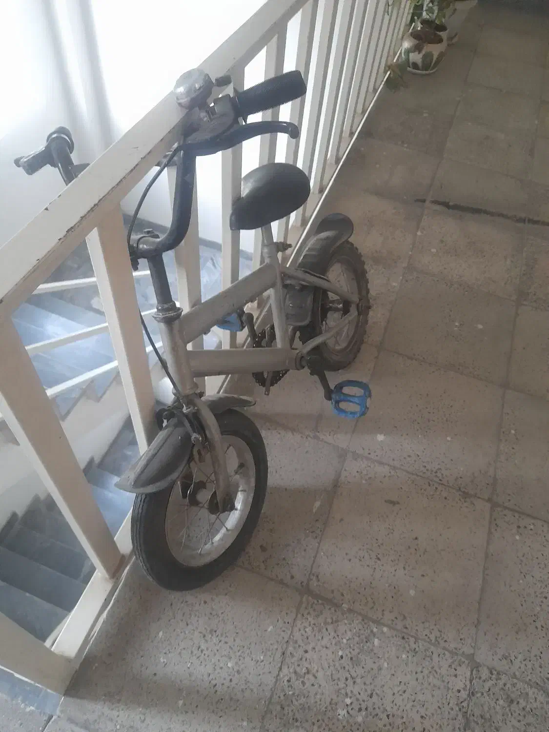 دوچرخه|دوچرخه، اسکیت، اسکوتر|رباطکریم, رباطکریم|دیوار