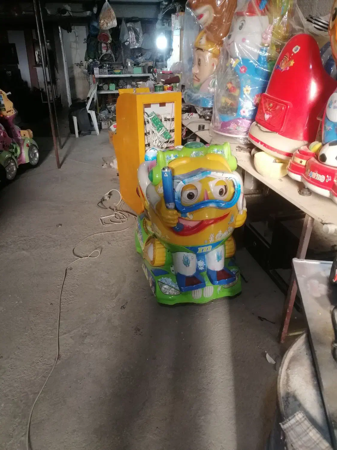 مریگراند.تکان دهنده.کف گرد چنگک. تعمیرات.شهربازی|اسباببازی|اندیشه, شهرک مریم|دیوار