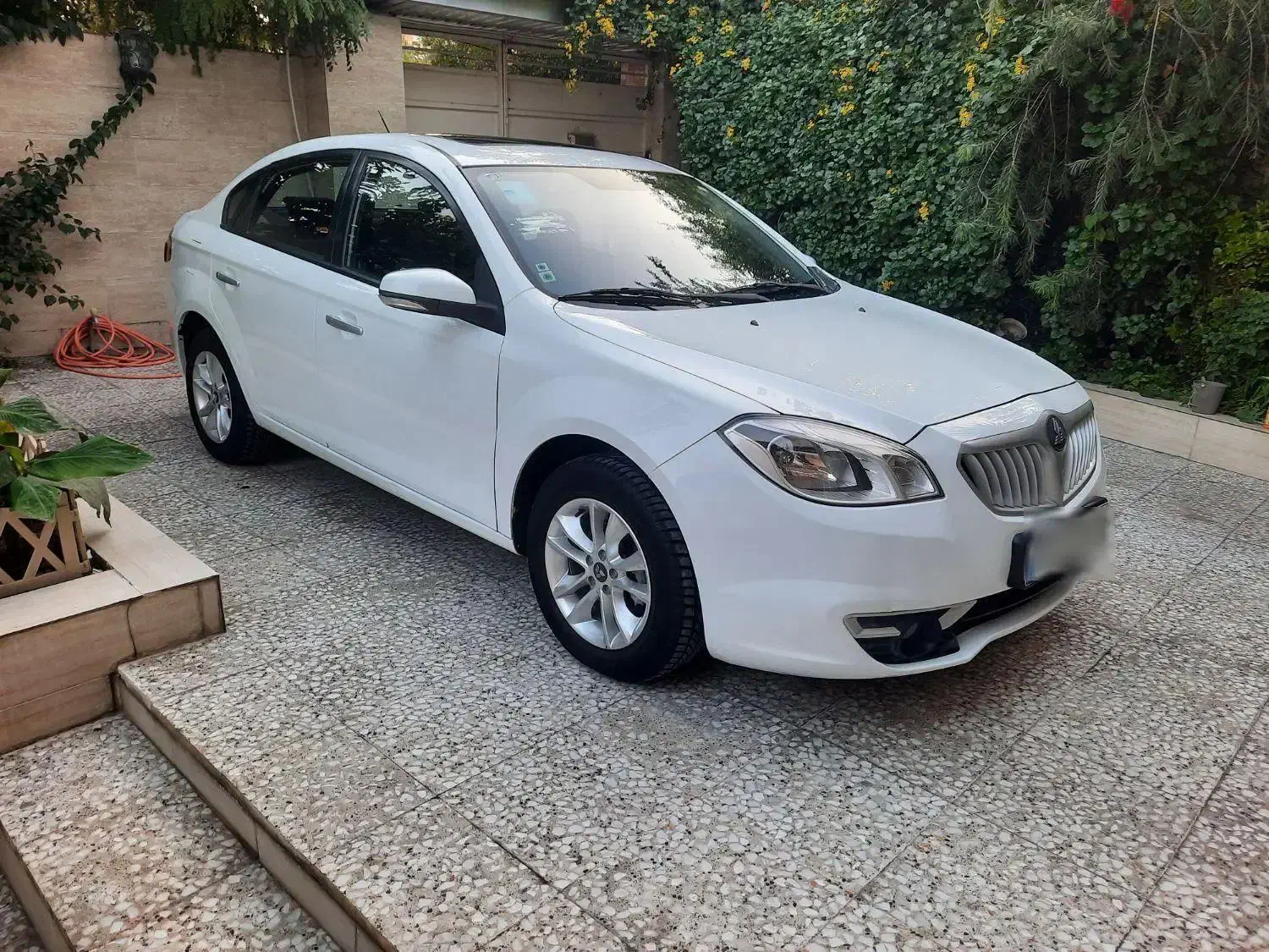 برلیانس اتومات ۹۶ کم کار|خودرو سواری و وانت|قائم‌شهر, |دیوار