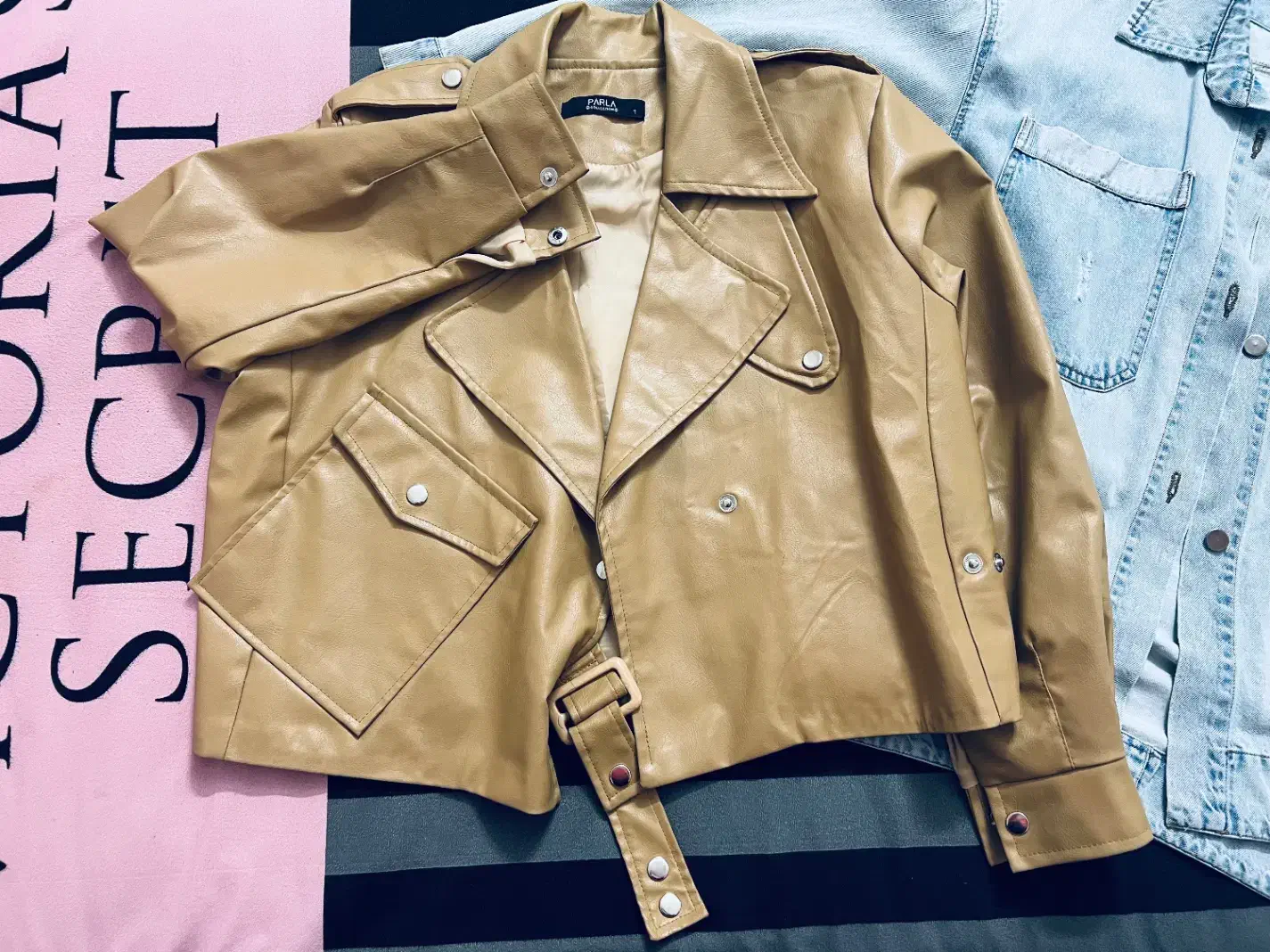 کت دخترانه و بوت|لباس|فیروزکوه, |دیوار