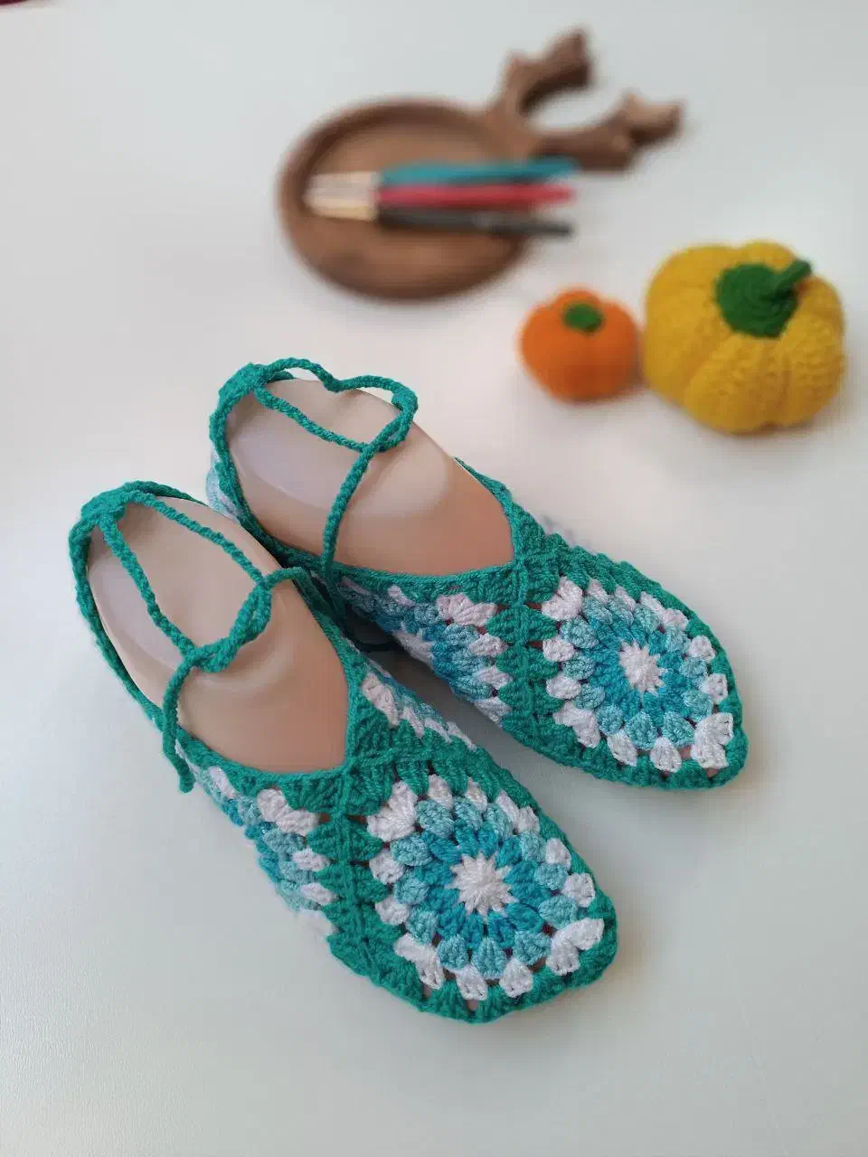 پاپوش یلدایی|لباس|کاشان, درب جوشقان|دیوار