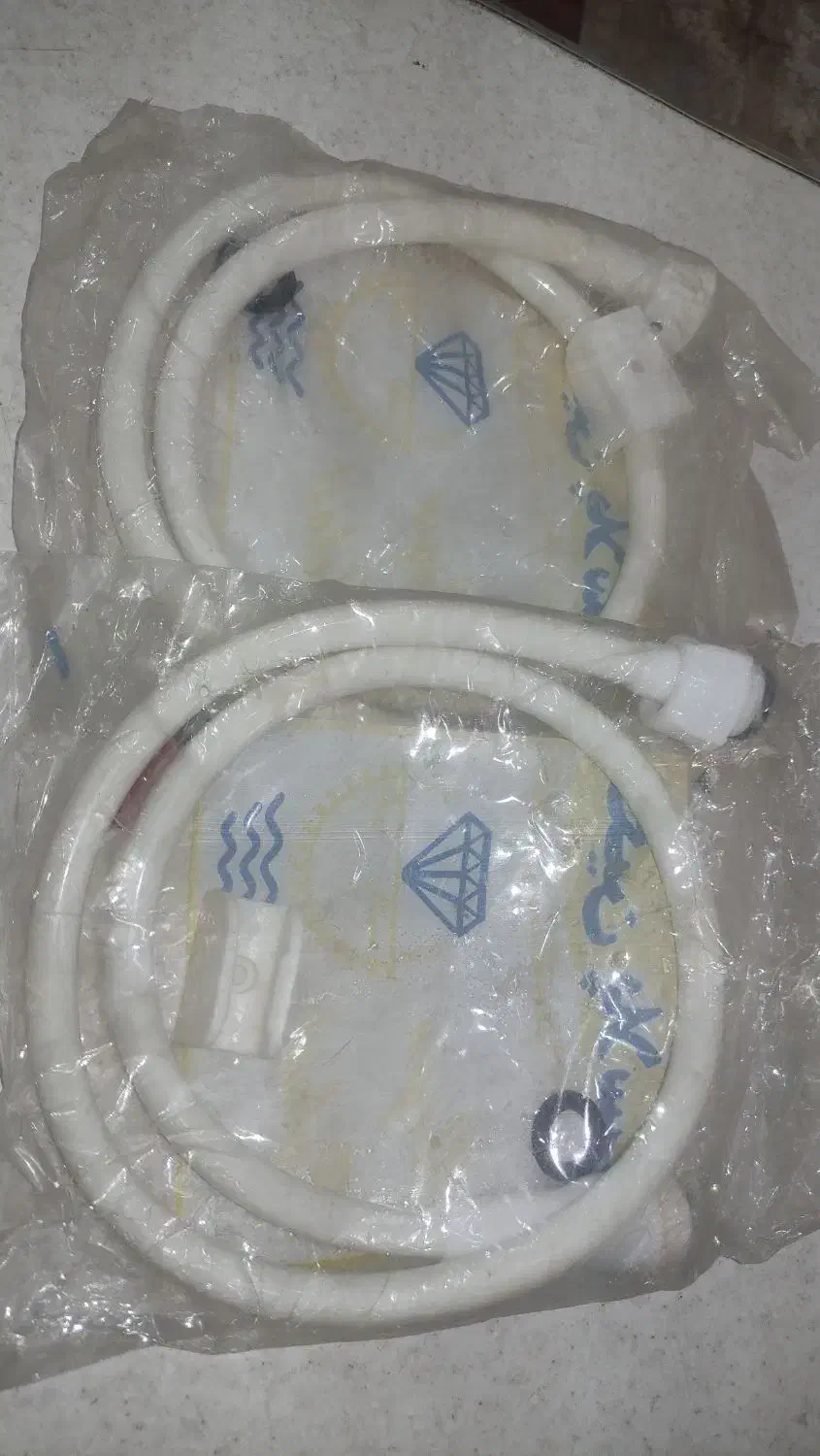 شلنگ توالتی پلاستیکی|لوازم سرویس بهداشتی|شیراز, قدوسی شرقی|دیوار