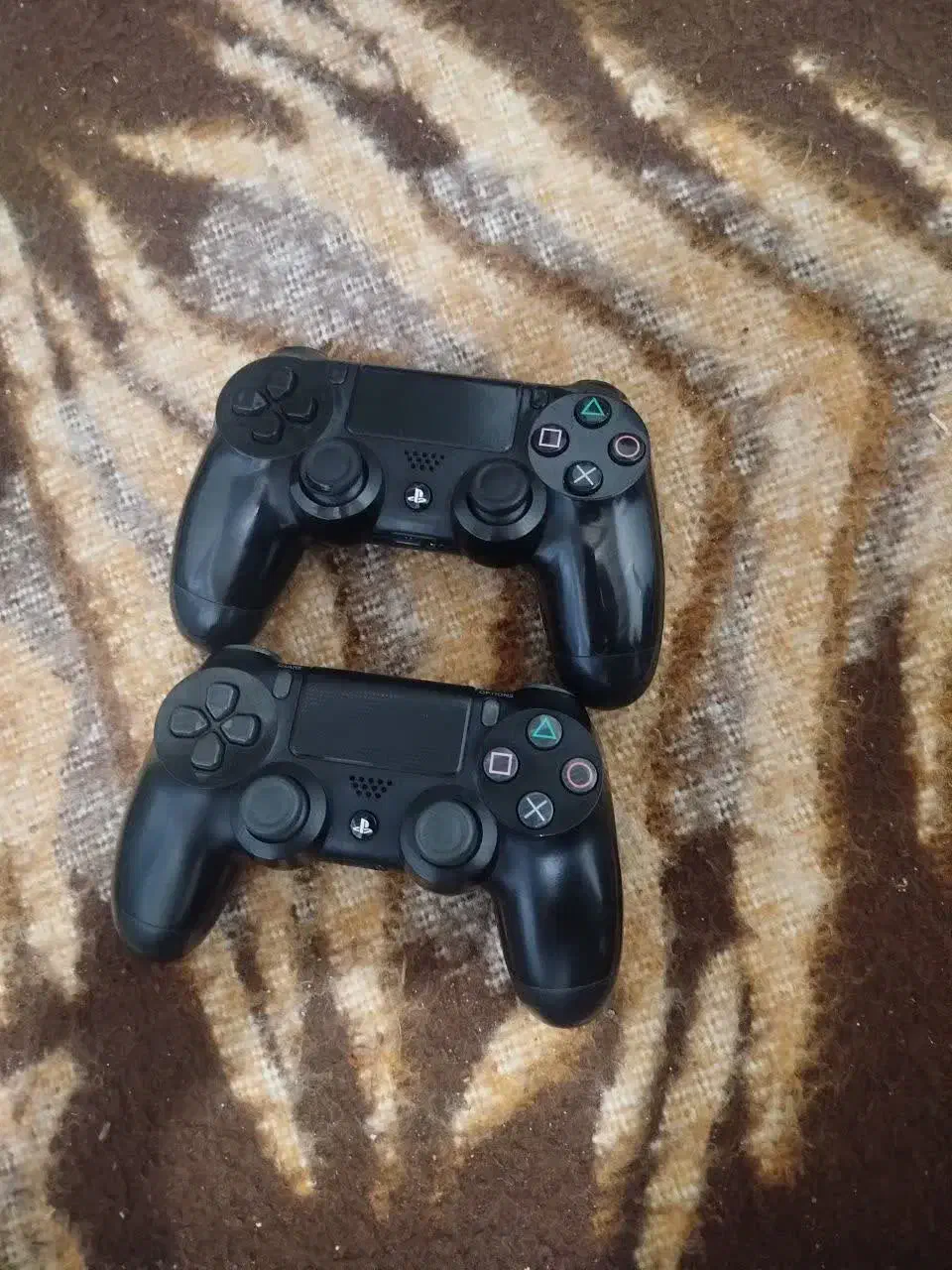 دسته اصلی PS4 دو عدد|کنسول، بازی ویدئویی و آنلاین|قوچان, |دیوار