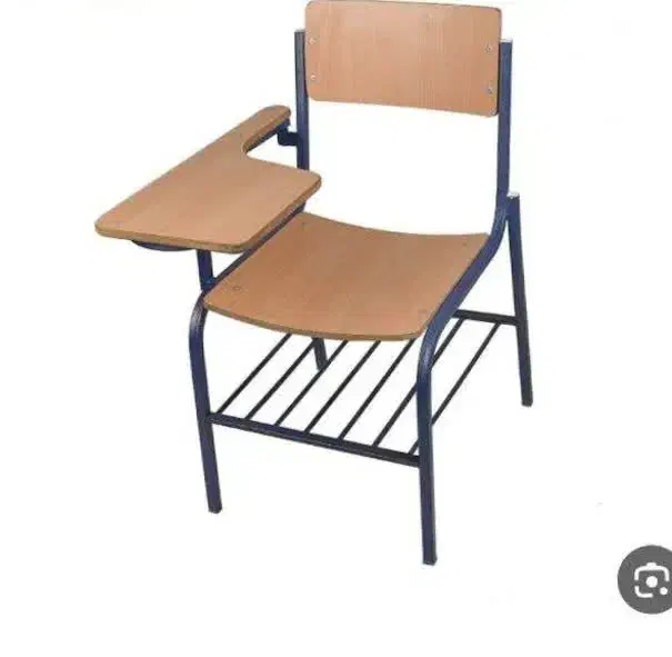 فروش تعدادی صندلی دانش آموزی در شهر بم|صندلی و نیمکت|بم, |دیوار