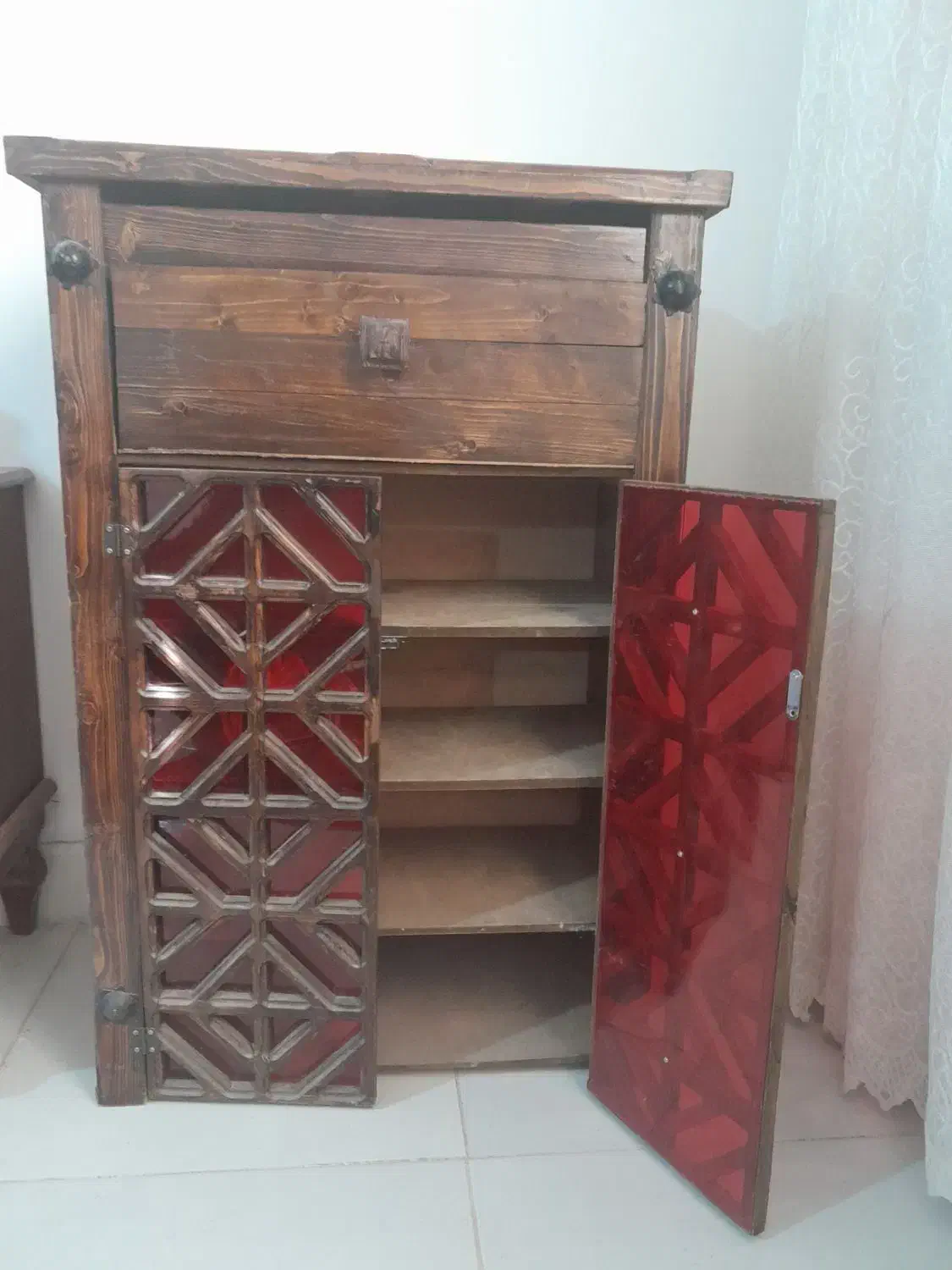 جاکفشی سالم درحدنو تمام چوب قیمت ۱میلیون ۷۰۰|جاکفشی، کمد، دراور|سبزوار, امیر کبیر|دیوار