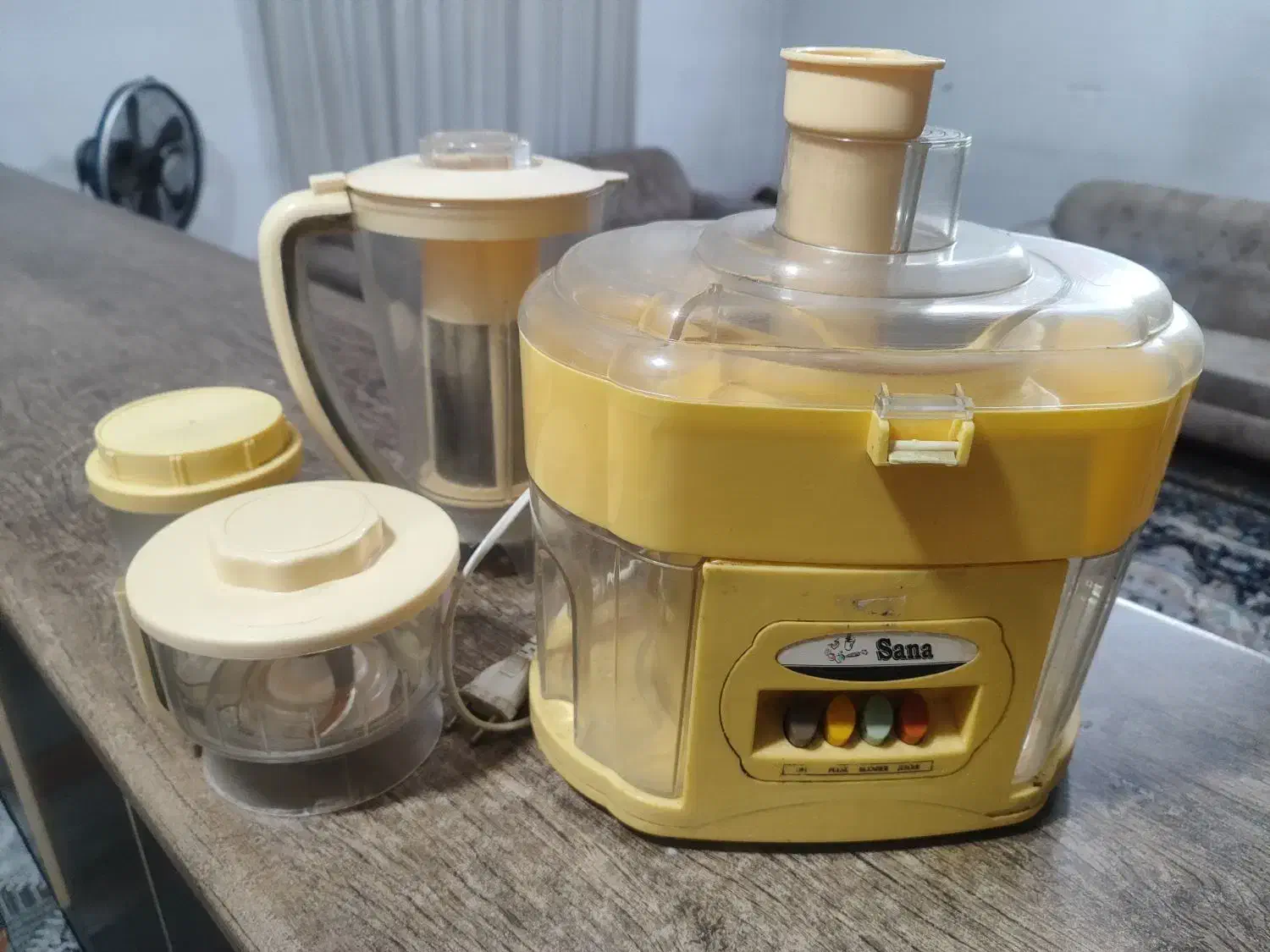 آبمیوه گیری ۴کاره|آبمیوهگیر و آبمرکباتگیر|پاکدشت, پاکدشت (مامازند)|دیوار