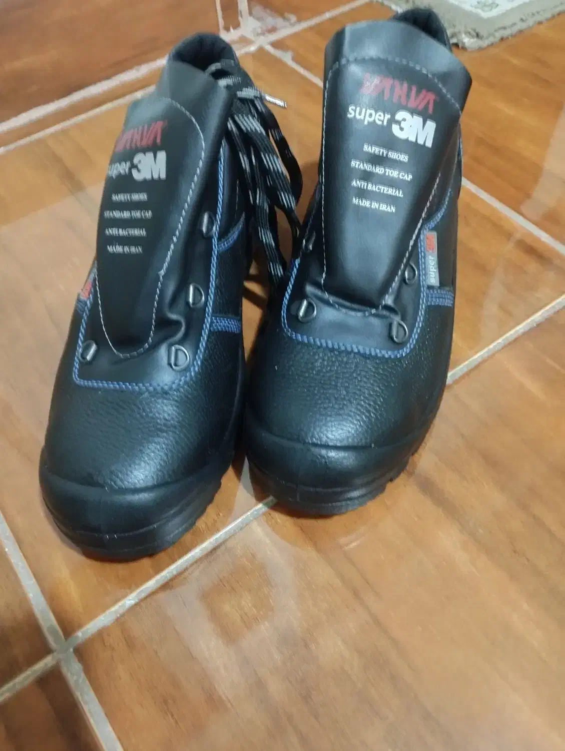 کفش ایمنی نو و آکبند|کیف، کفش، کمربند|اردبیل, |دیوار