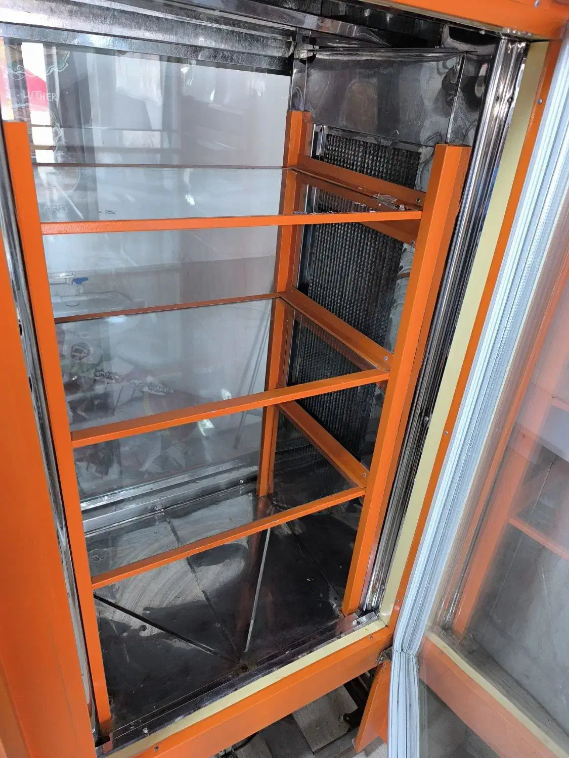 یخچال ویترینی ایستاده دو طرف شیشه|فروشگاه و مغازه|هرسین, |دیوار