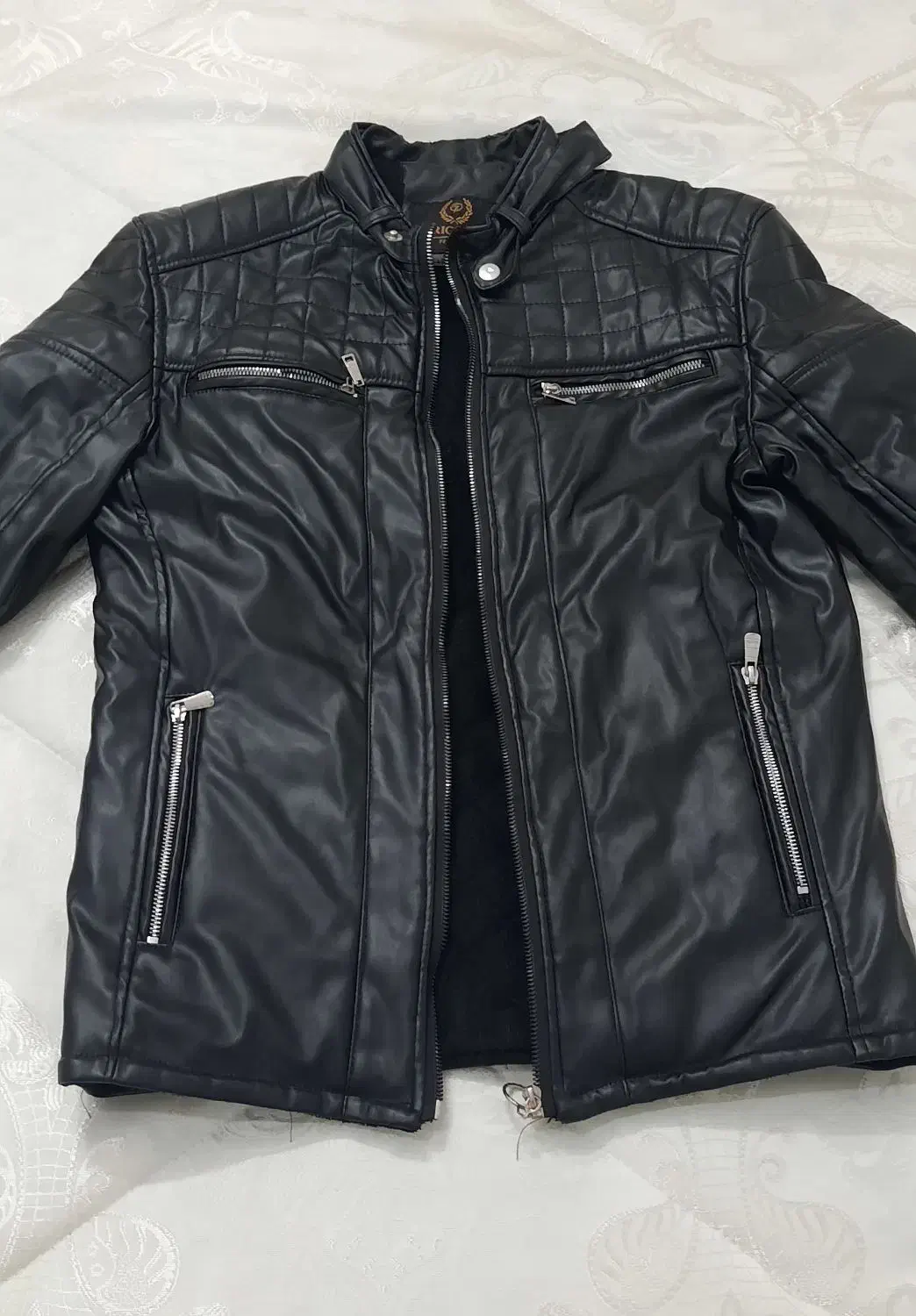 کاپشن چرم و پالتو مردانه(ورق بزنید)|لباس|نیشابور, هفده شهریور|دیوار