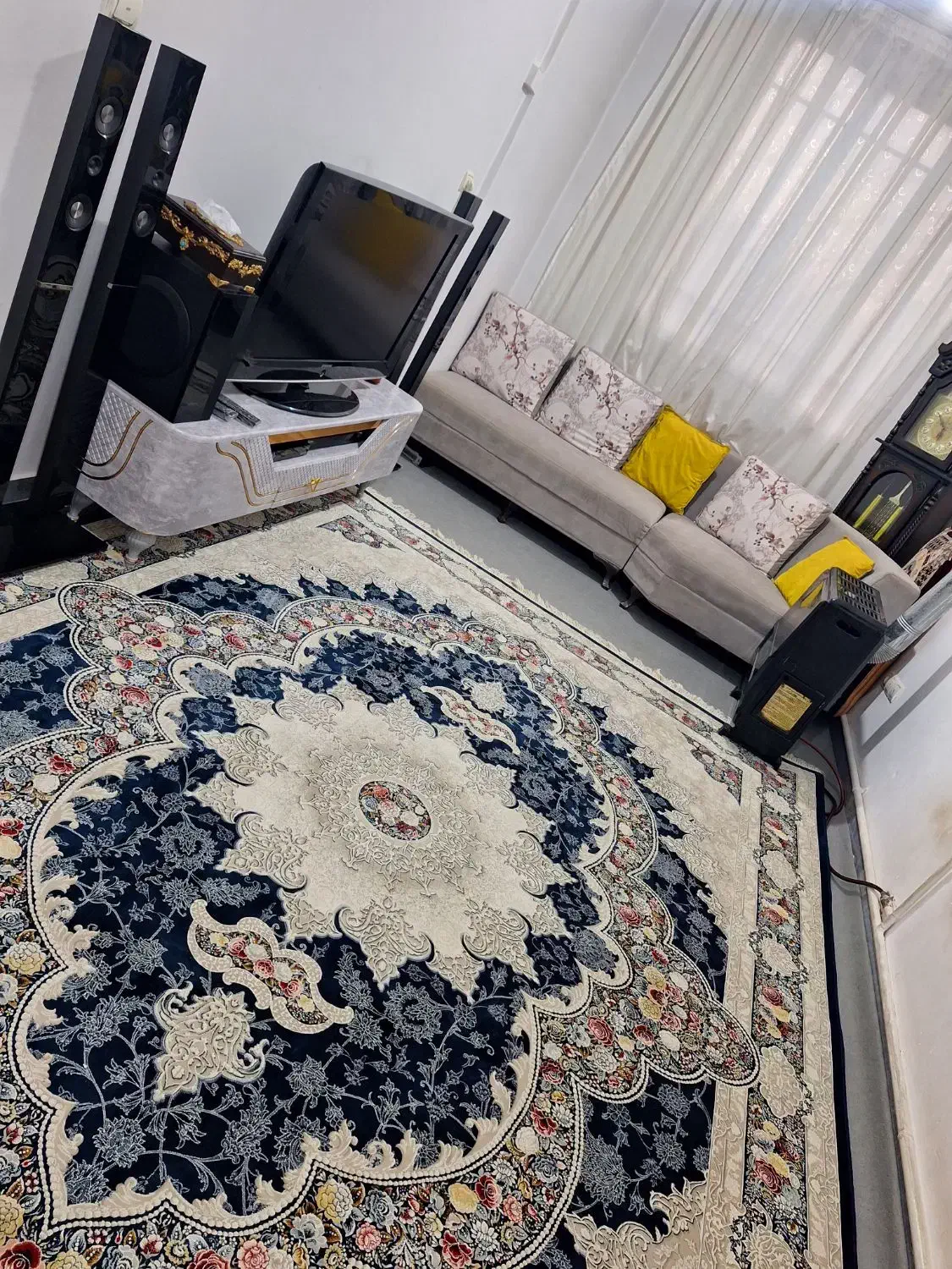 فرش ۹متری۱۲۰۰ شانه|فرش|چهارباغ, |دیوار