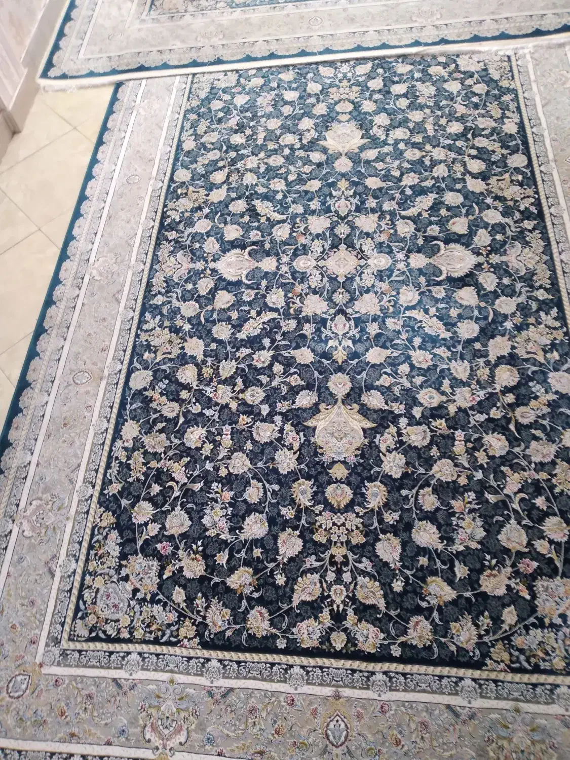 فرش‌قیطران‌۱۵۰۰‌شانه‌‌سرمه‌ای|فرش|اراک, |دیوار