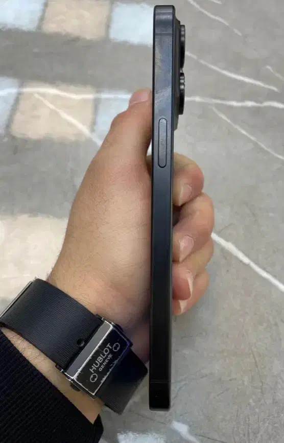 ایفون ۱۵ پرومکس مشکی  ۲۵۶ za باتری ۱۰۰ رجیستر شده|موبایل|همدان, |دیوار