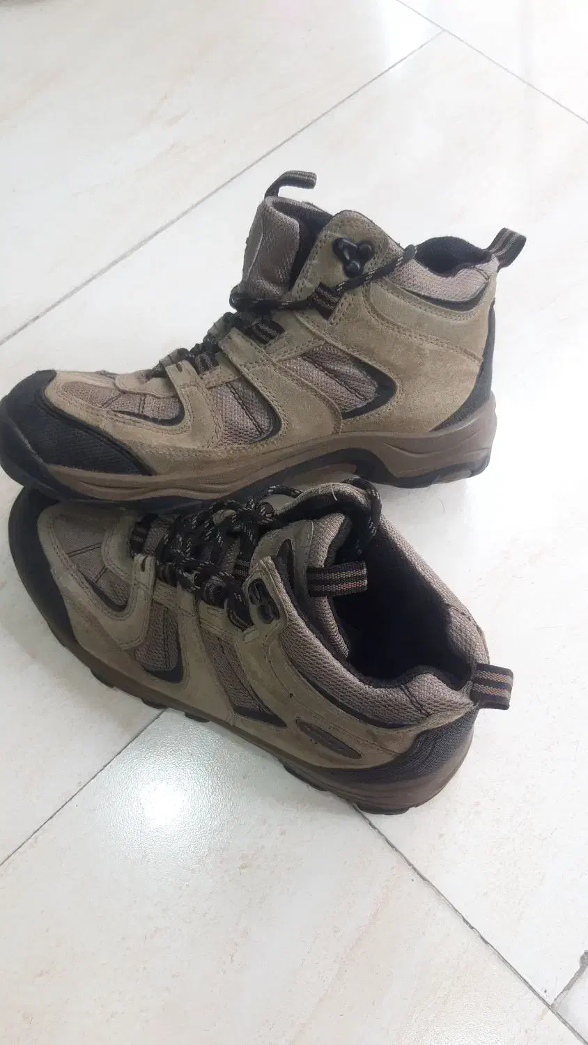 کتونی‌کوهنوردی|کیف، کفش، کمربند|شهریار, شهرک وائین|دیوار