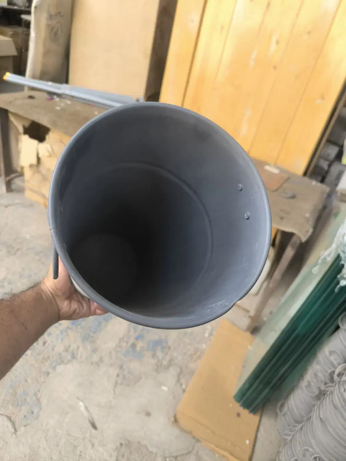 سطل فلزی|لوازم نظافت|قم, الغدیر|دیوار