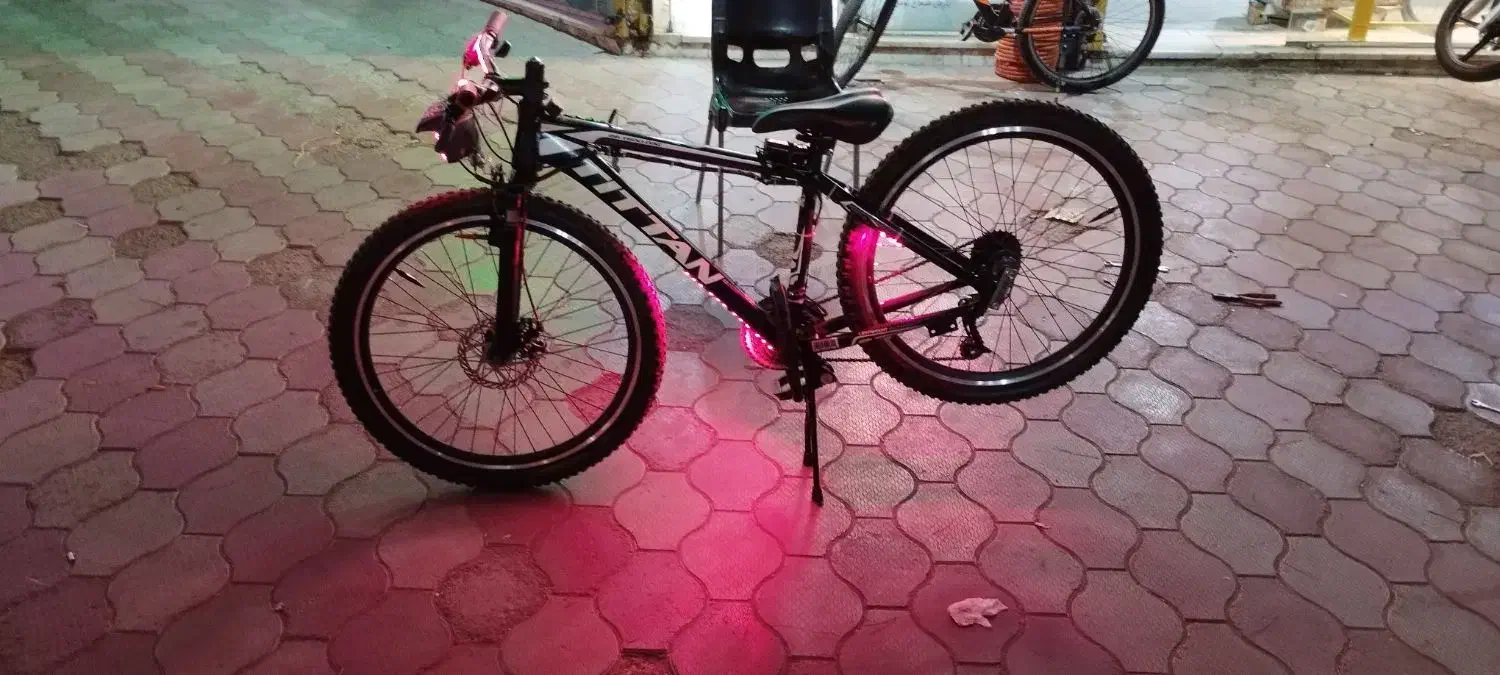 دوچرخه 26 لوازمی|دوچرخه، اسکیت، اسکوتر|تربت جام, بیست متری منبع آب|دیوار