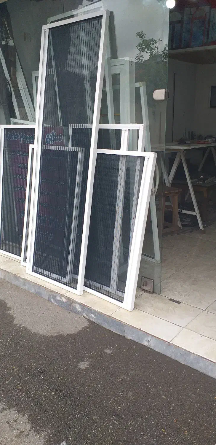 ساخت انواع در و پنجره و توری آلومینیوم و upvc|خدمات پیشه و مهارت|رشت, بیجارپس|دیوار