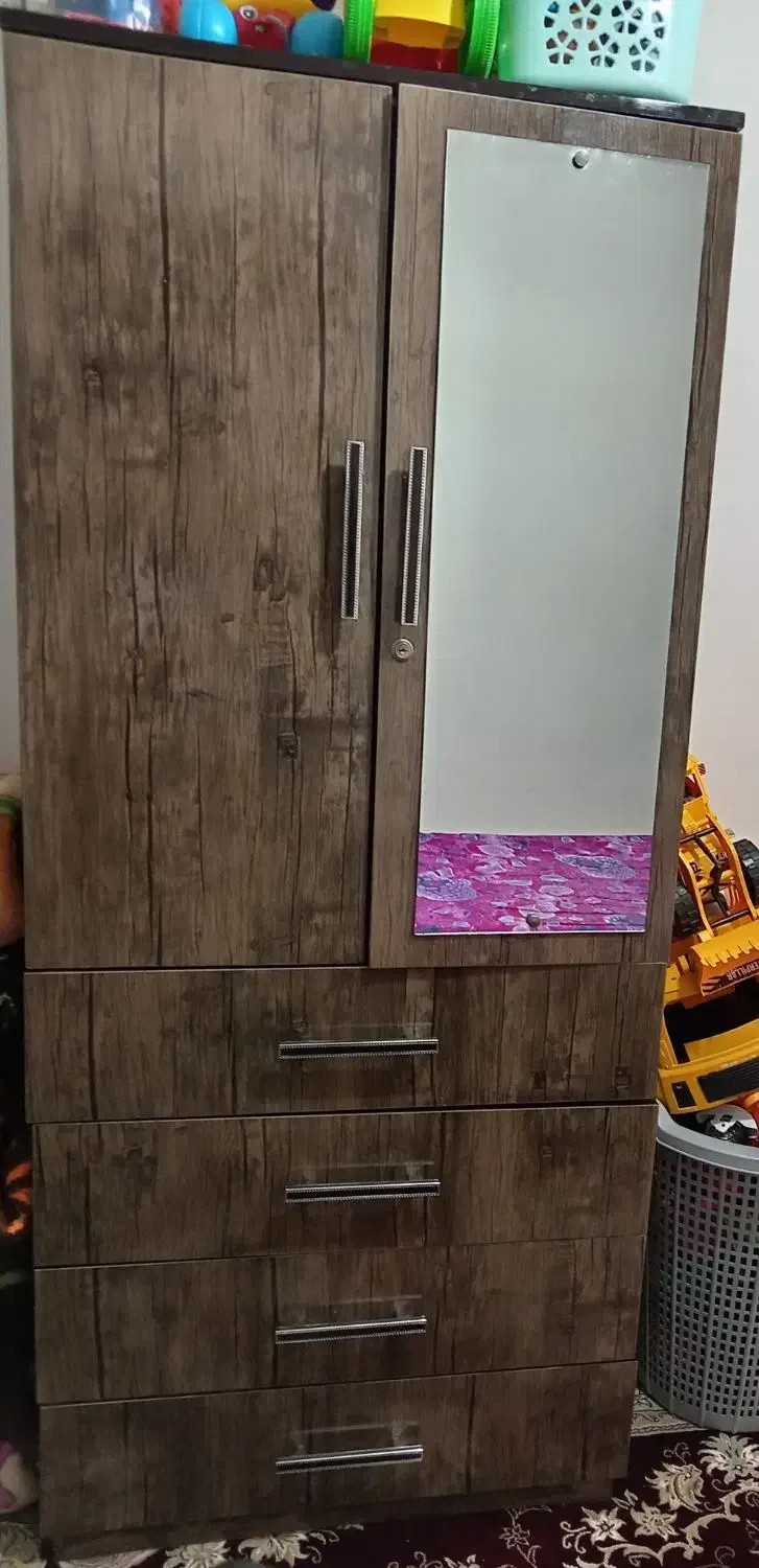 کمد چهار کشو با رخت اویز|جاکفشی، کمد، دراور|سنندج, |دیوار