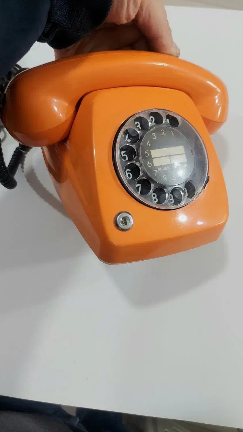 تلفن قدیمی|تلفن رومیزی|کلاله, |دیوار