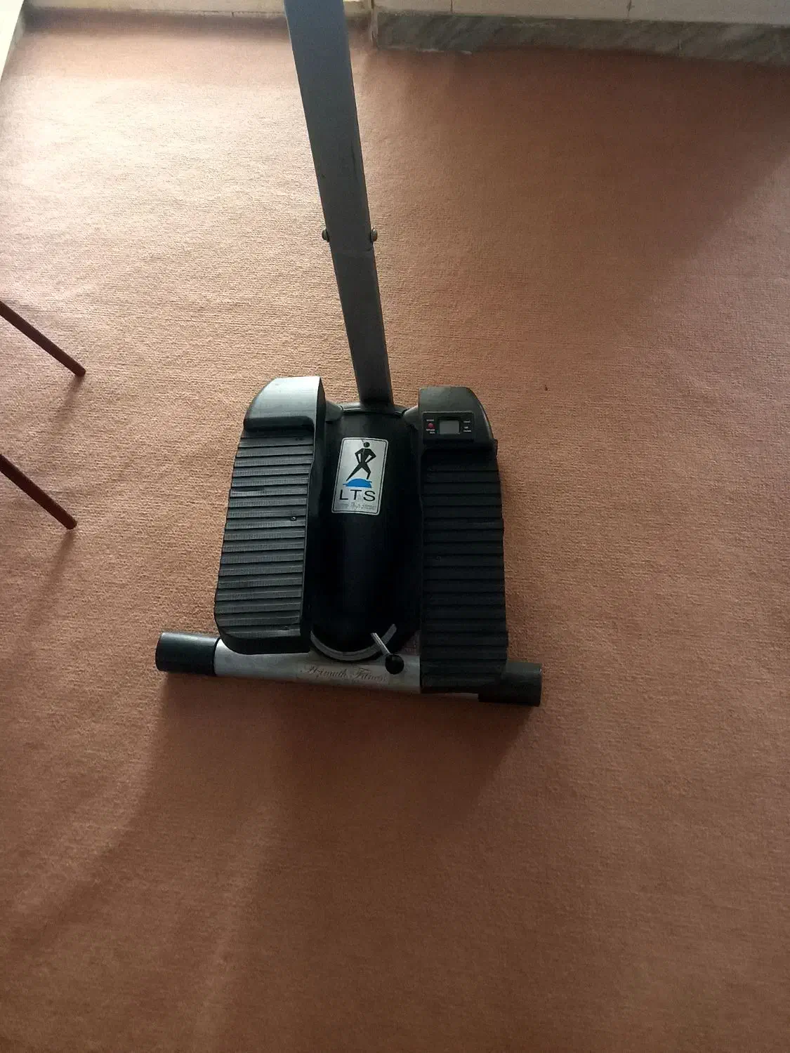 اسکی فضایی درحد نو کاملا سالم وسایل ورزشی|تجهیزات ورزشی|کرج, حصارک پایین|دیوار