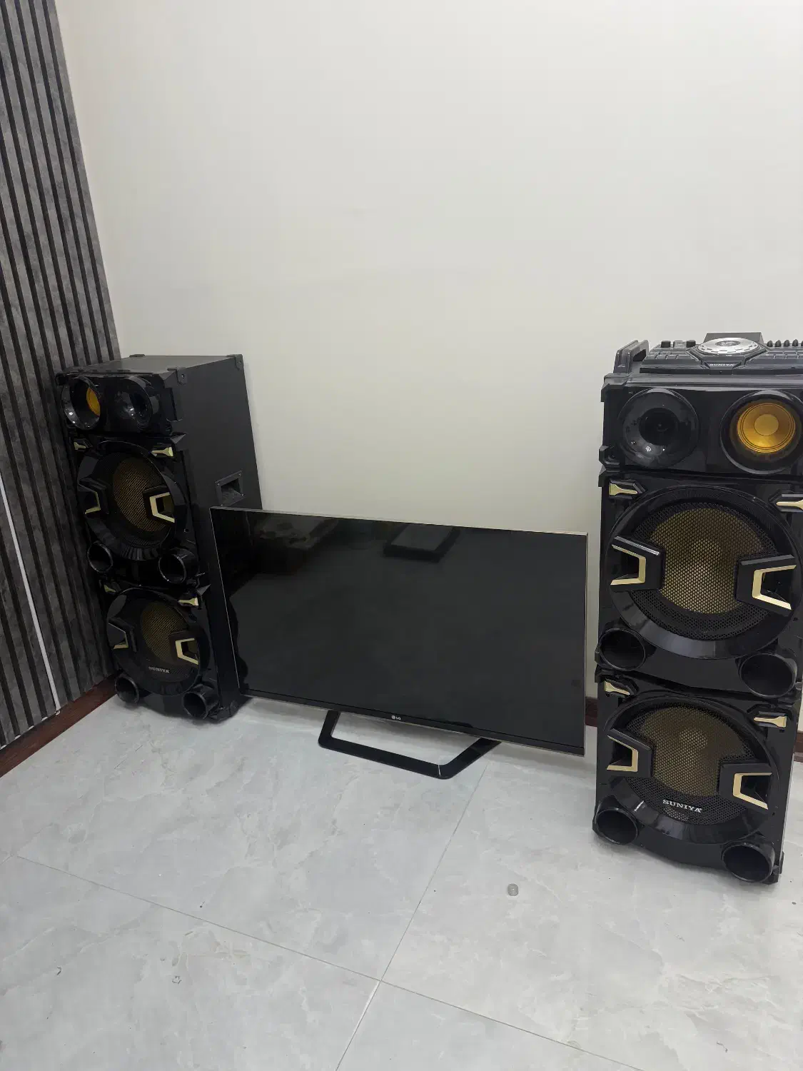 تلویزیون ۴۷ الجی اصلی و ۲ عدد باند بزرگ دیجی|تلویزیون و پروژکتور|کرج, گوهردشت|دیوار